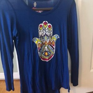 Women’s long sleeve top